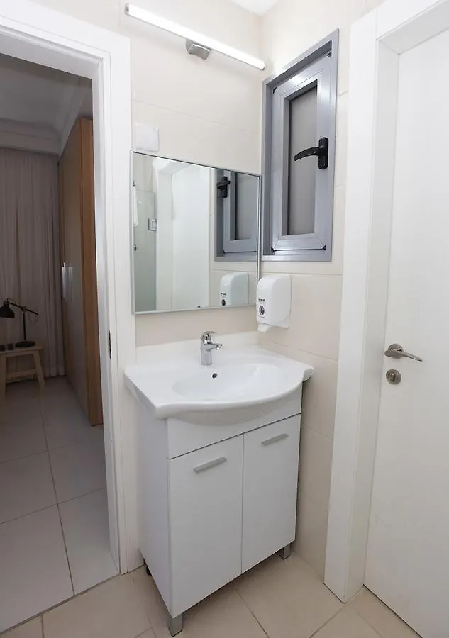 Royal Park Yossi Avrahami - Avi'S Suites Apartment